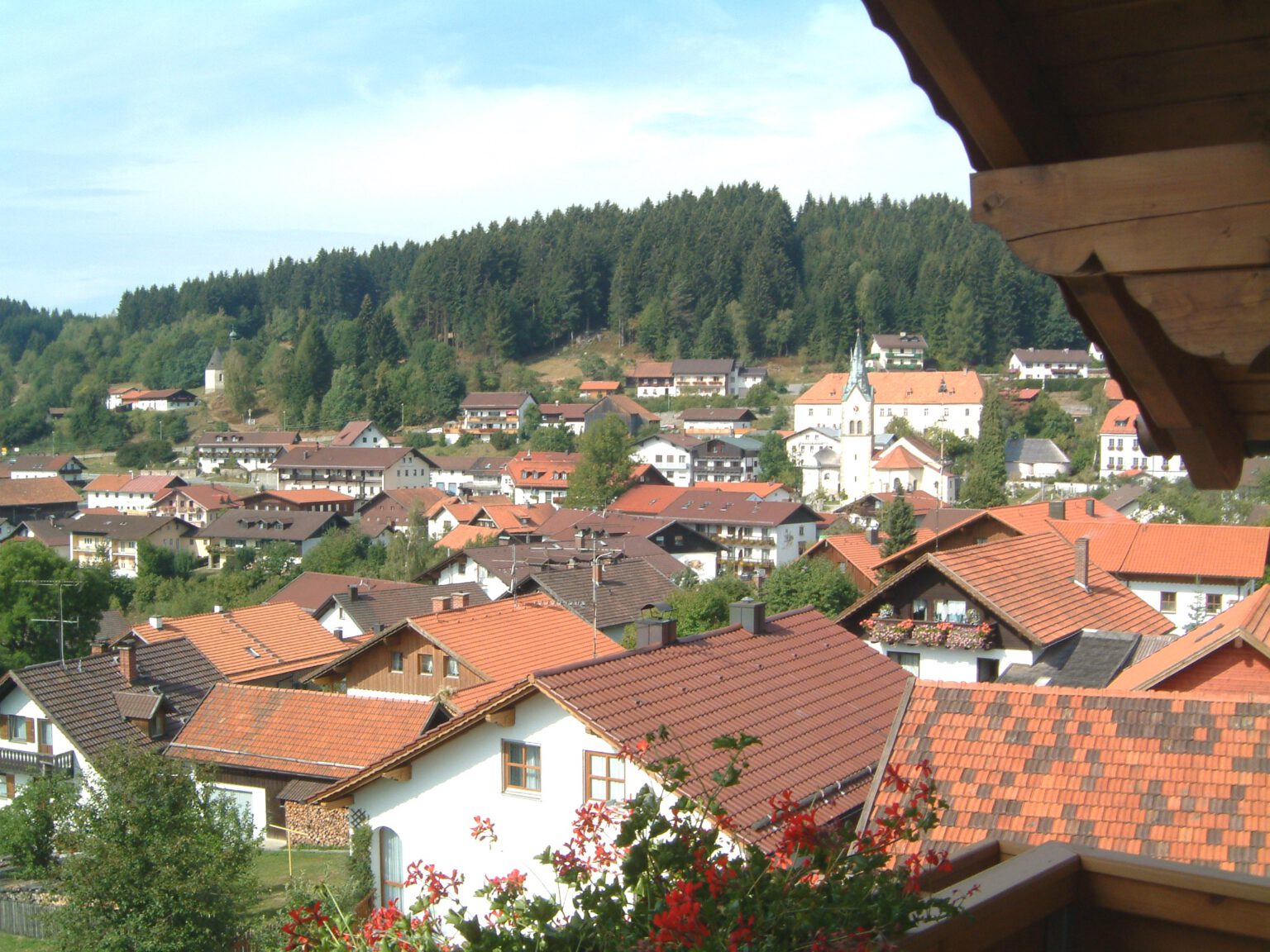 Ausblick in Richtung Dorf von Ferienwohnung 3, Ferienwohnungen Sankt Englmar